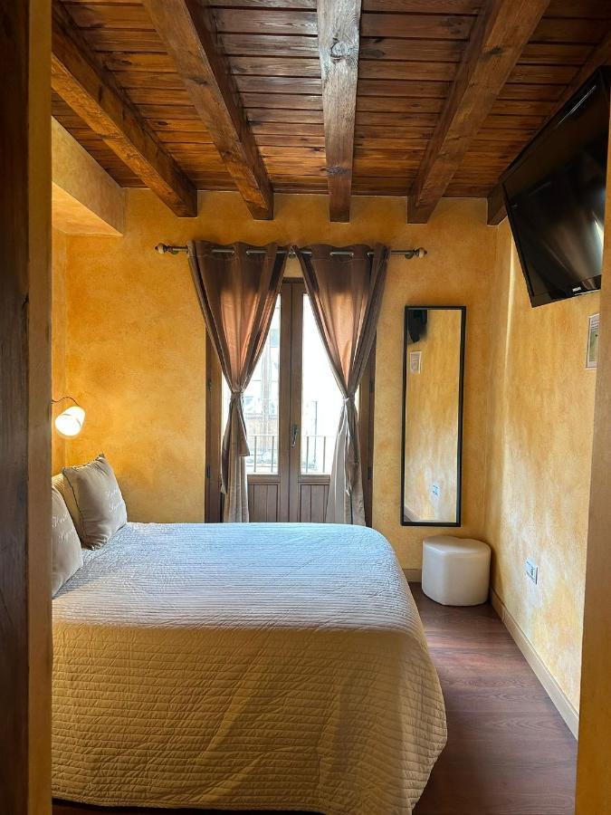 Hostal Segovia Adults Only المظهر الخارجي الصورة