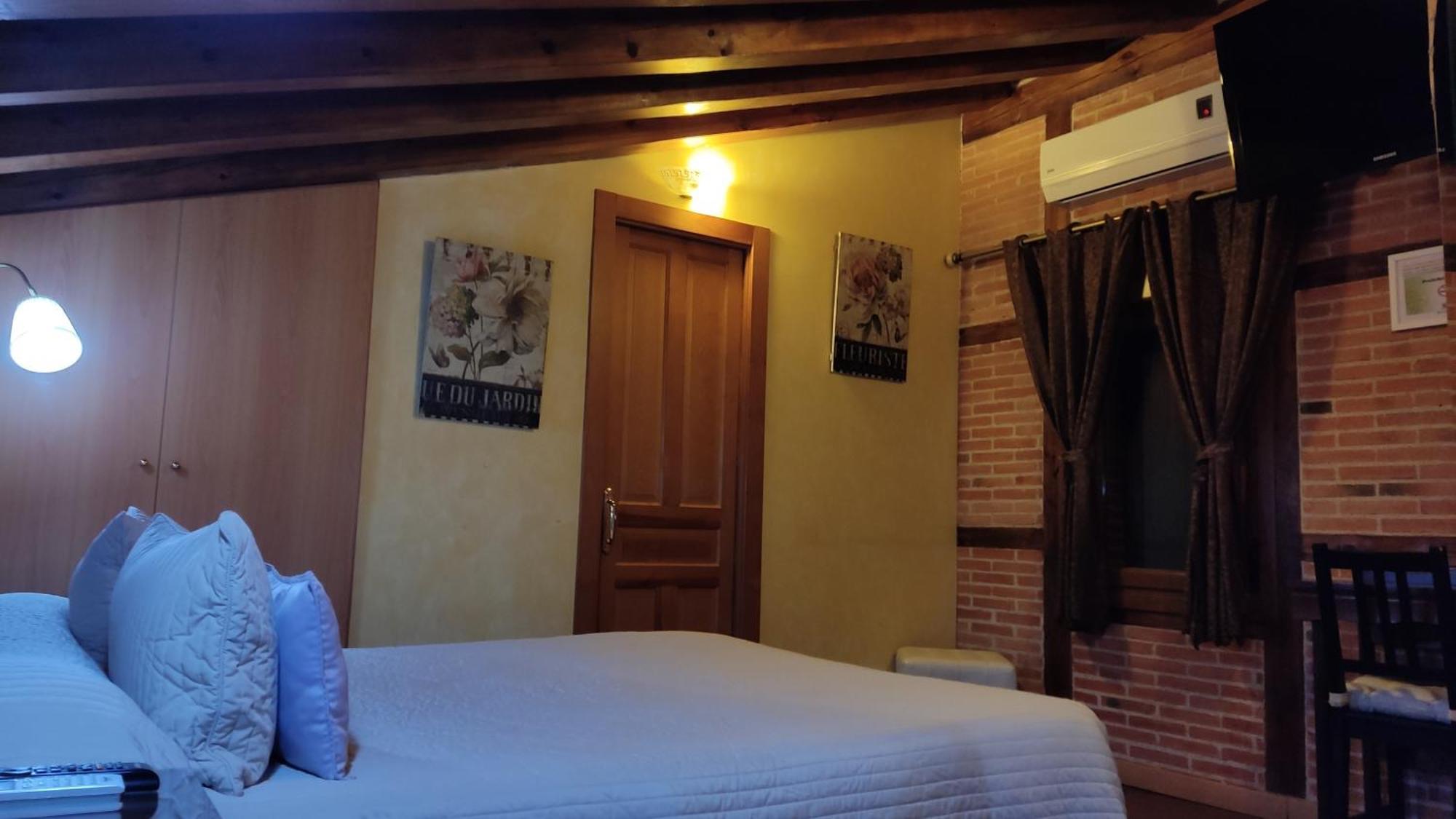 Hostal Segovia Adults Only الغرفة الصورة