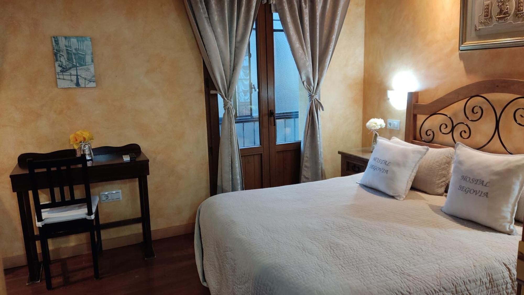 Hostal Segovia Adults Only الغرفة الصورة