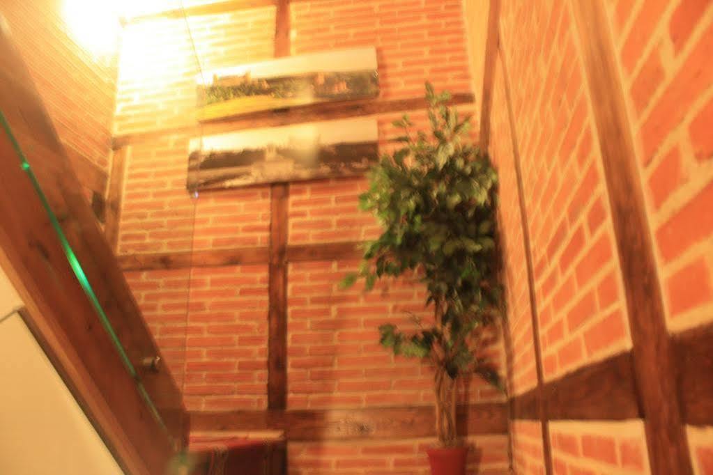 Hostal Segovia Adults Only المظهر الخارجي الصورة