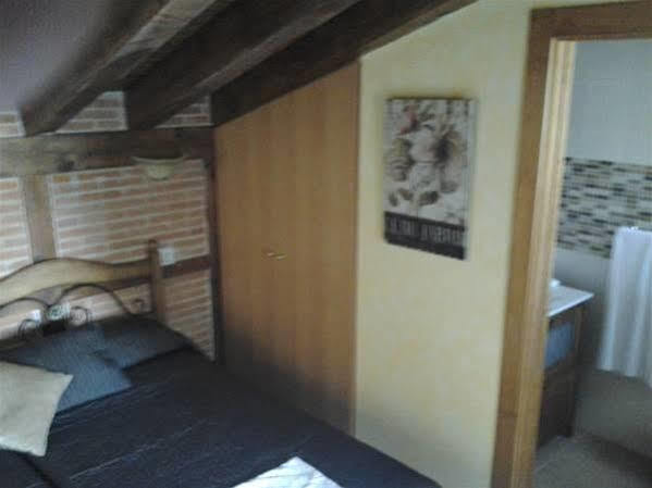 Hostal Segovia Adults Only المظهر الخارجي الصورة