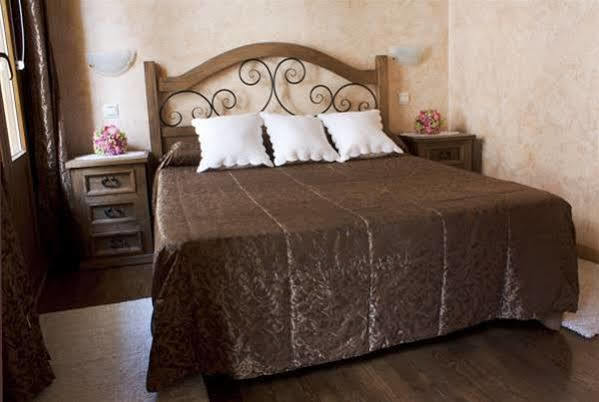 Hostal Segovia Adults Only المظهر الخارجي الصورة